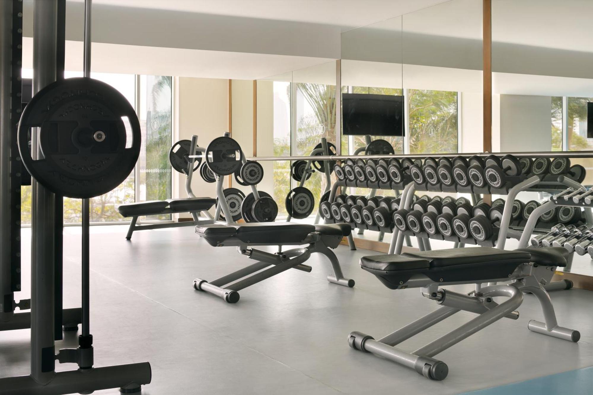 Intercontinental Residence Suites Dubai Festival City By Ihg Exteriér fotografie A typical gym