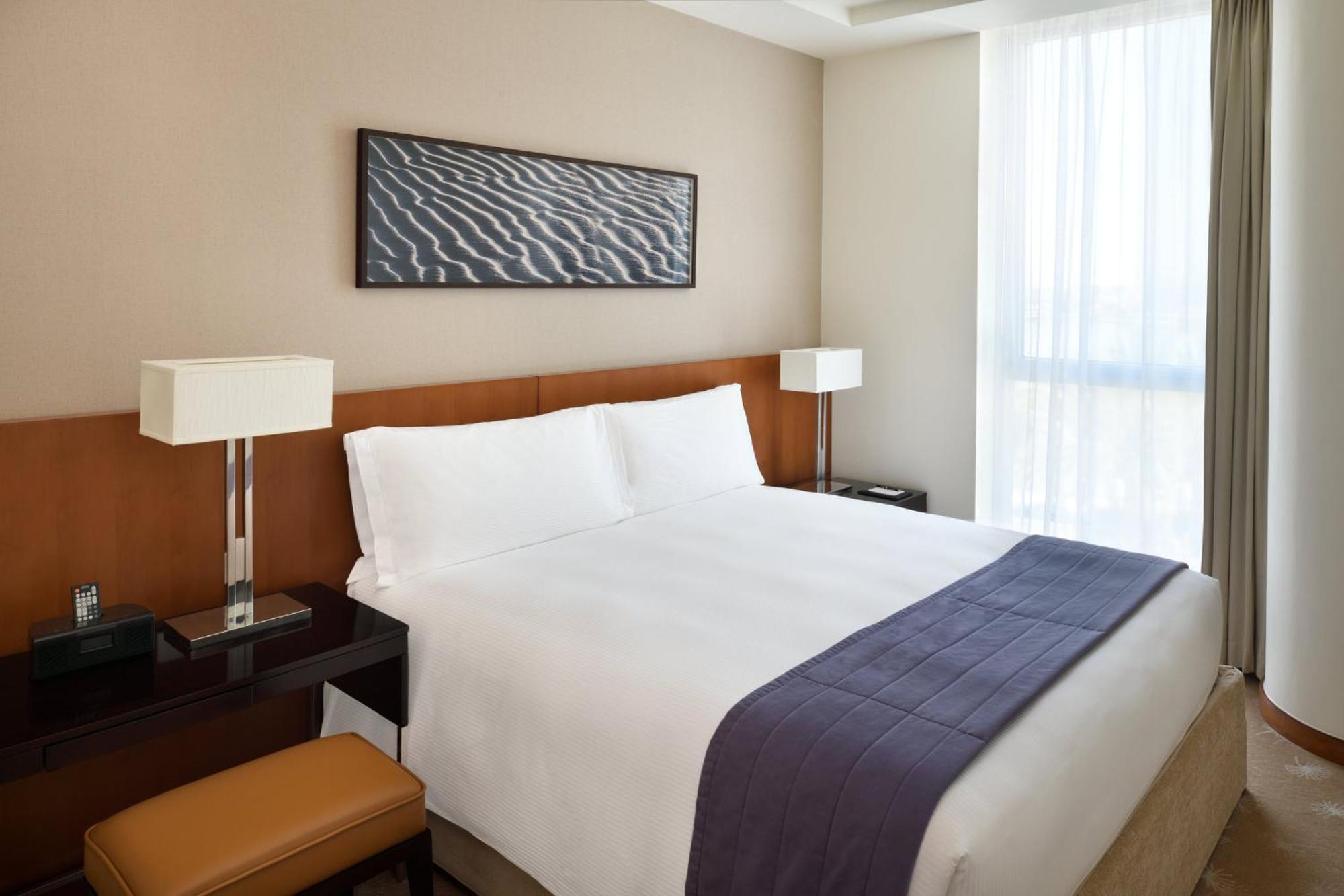 Intercontinental Residence Suites Dubai Festival City By Ihg Exteriér fotografie A bedroom at the hotel