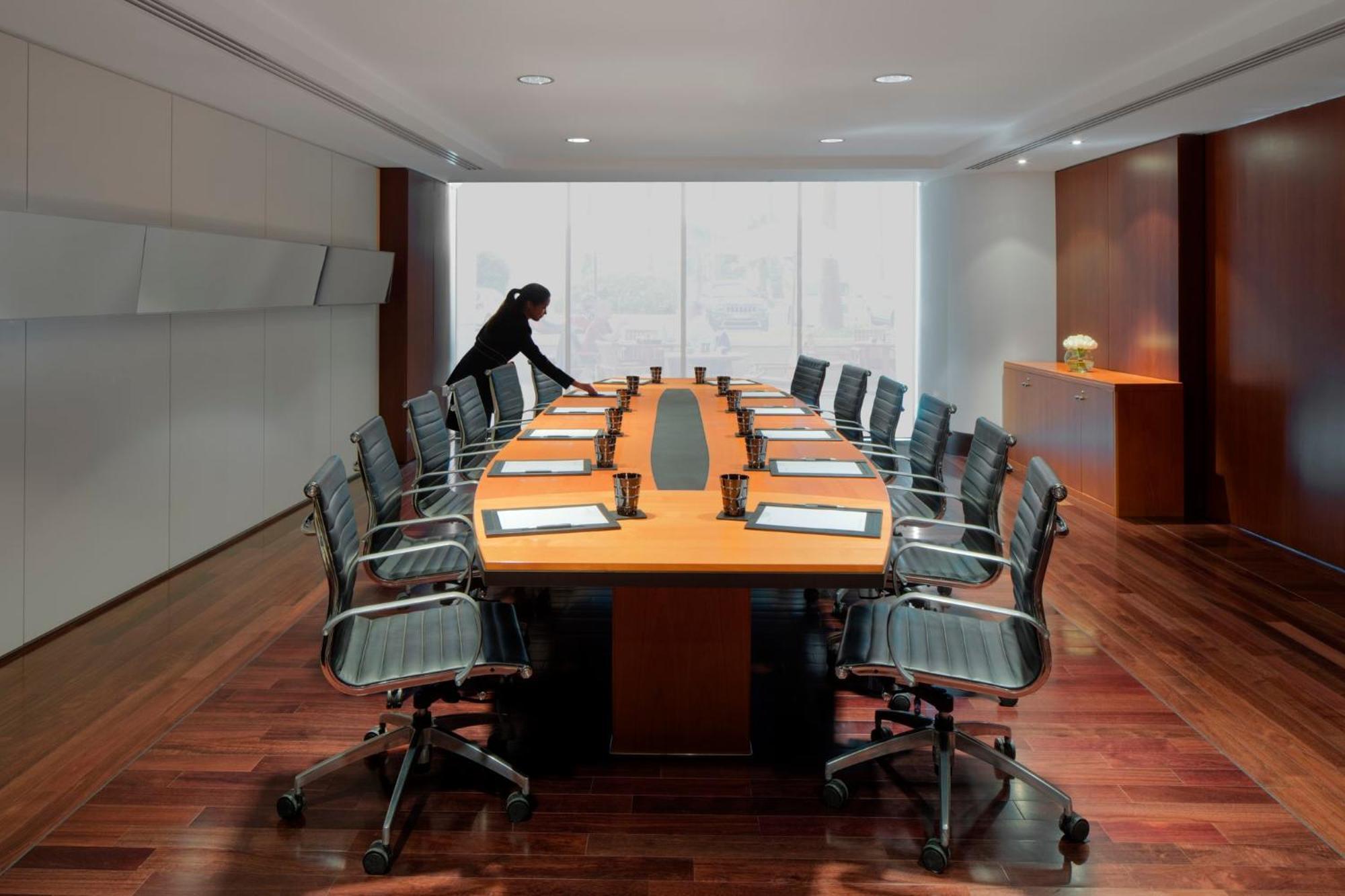 Intercontinental Residence Suites Dubai Festival City By Ihg Exteriér fotografie A meeting room at a hotel