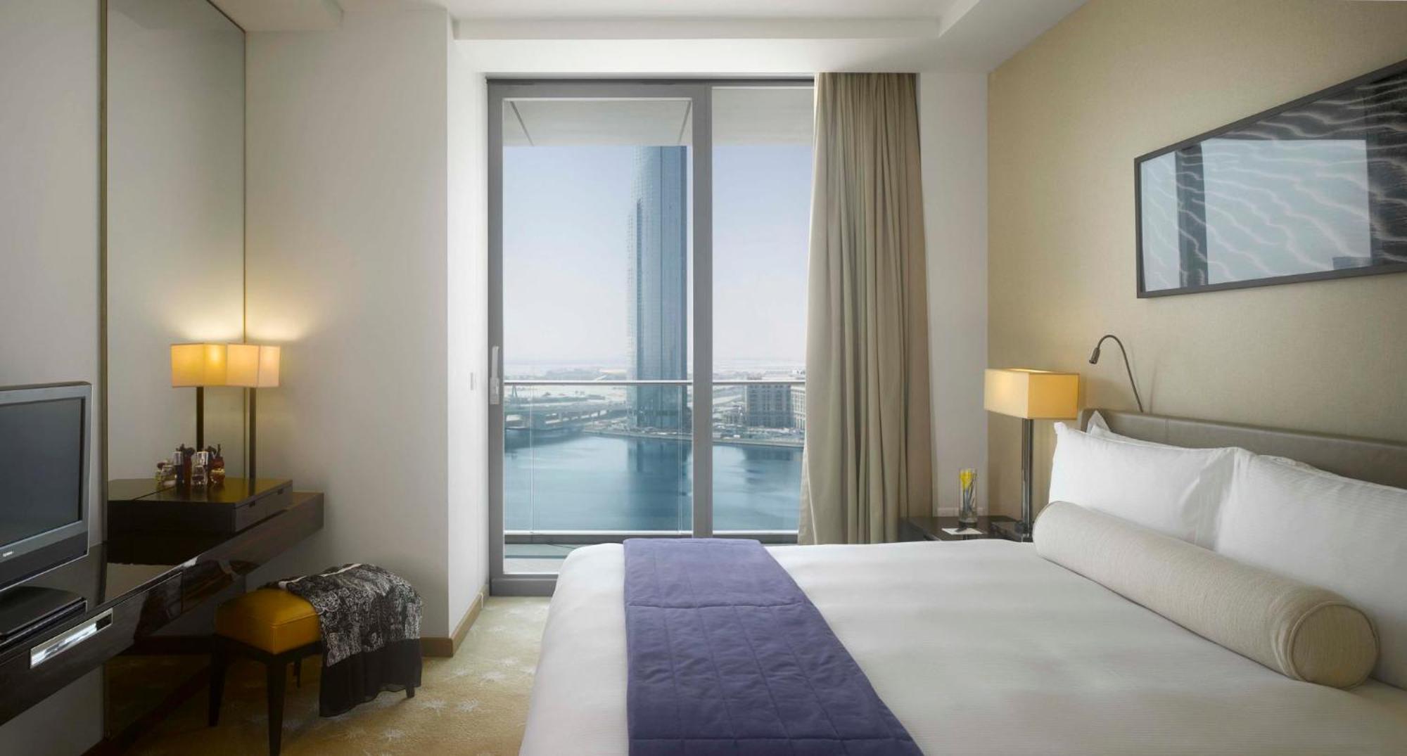 Intercontinental Residence Suites Dubai Festival City By Ihg Exteriér fotografie A bedroom at the Address Downtown Hotel