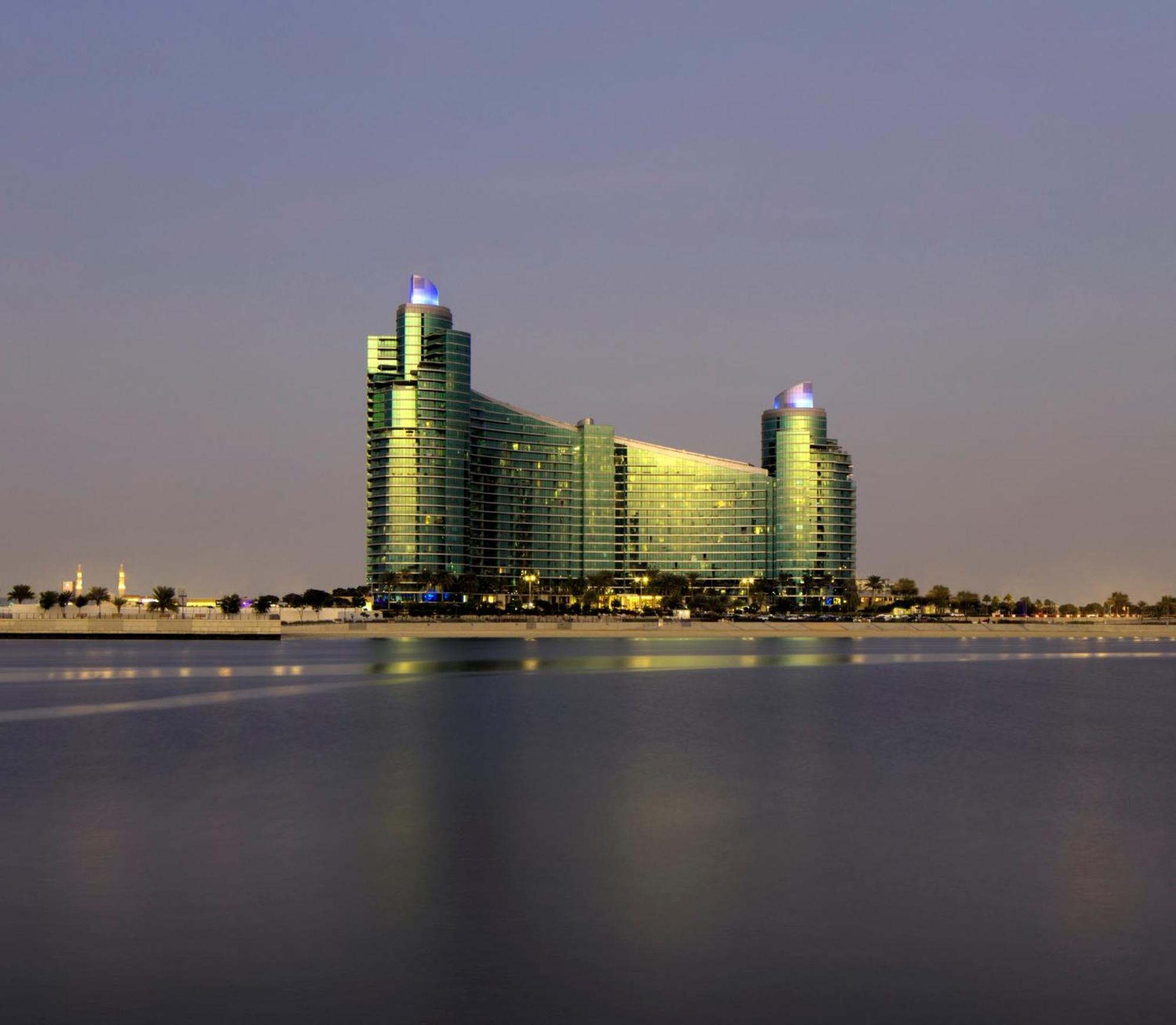 Intercontinental Residence Suites Dubai Festival City By Ihg Exteriér fotografie The Jumeirah Beach Hotel