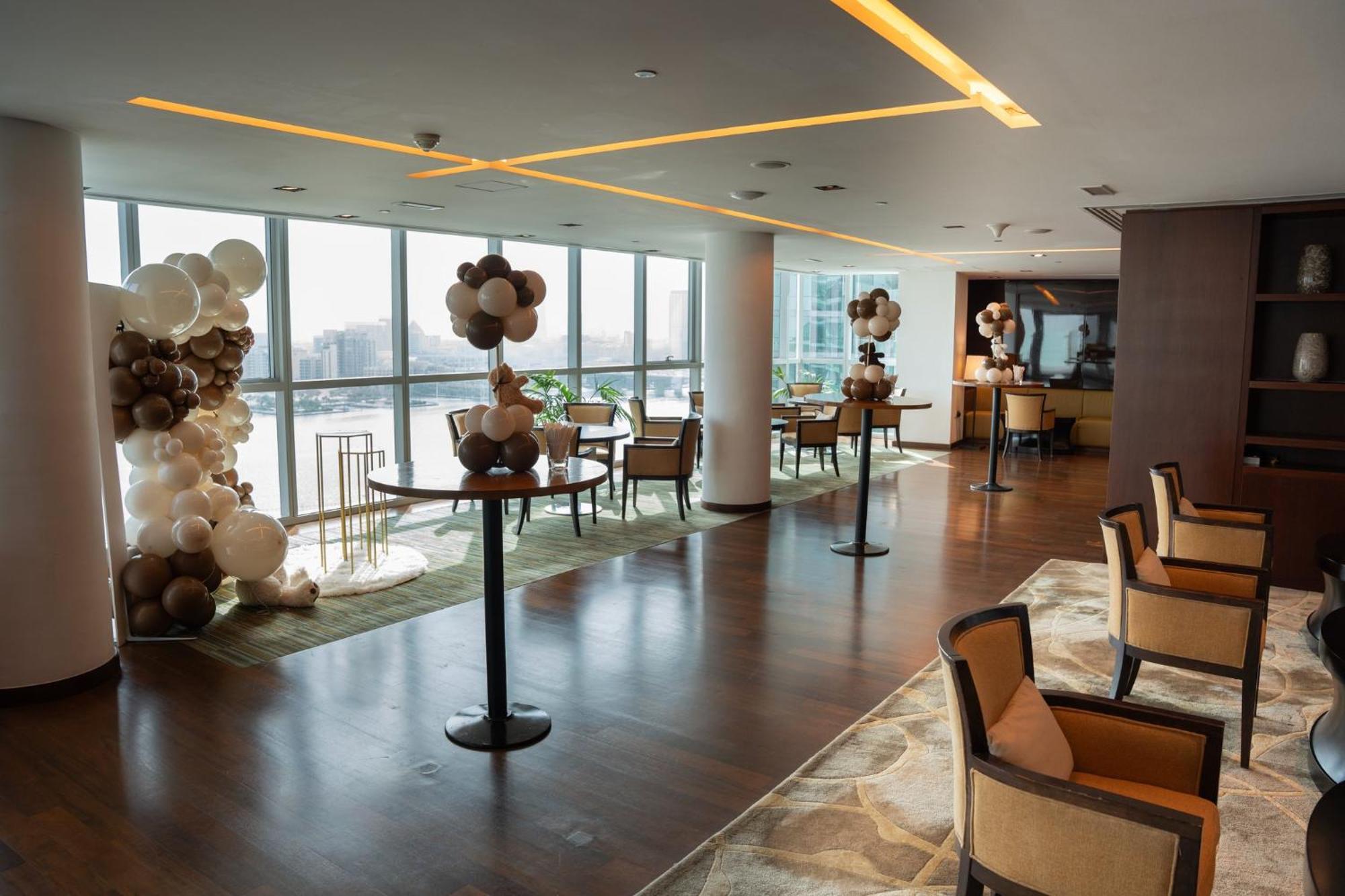 Intercontinental Residence Suites Dubai Festival City By Ihg Exteriér fotografie The lounge at the airport